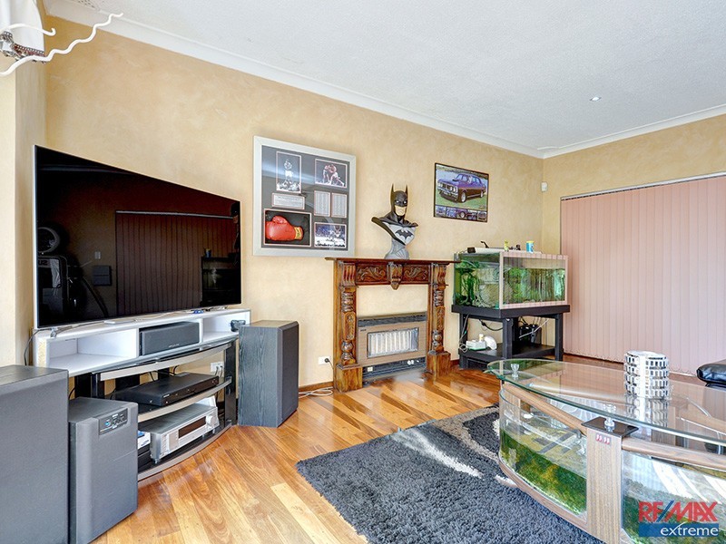 32 Eastdene Circle, Nollamara WA 6061