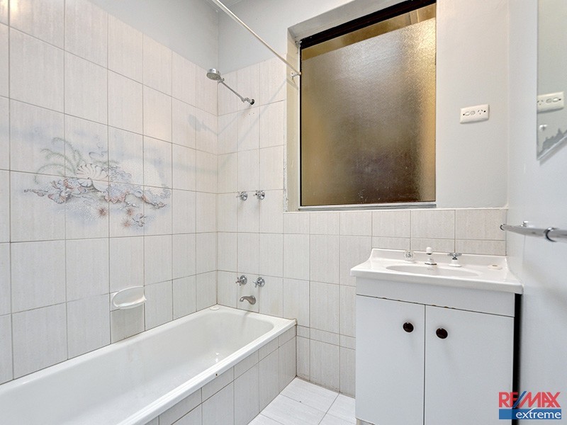 32 Eastdene Circle, Nollamara WA 6061
