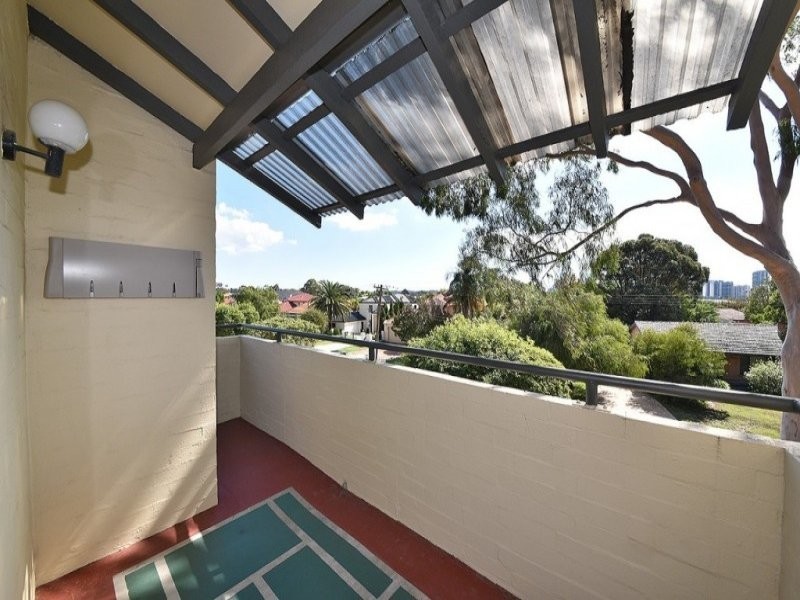 21/19 Delamere Avenue, South Perth WA 6151