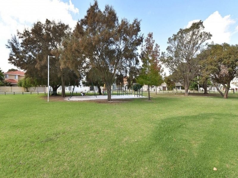 21/19 Delamere Avenue, South Perth WA 6151