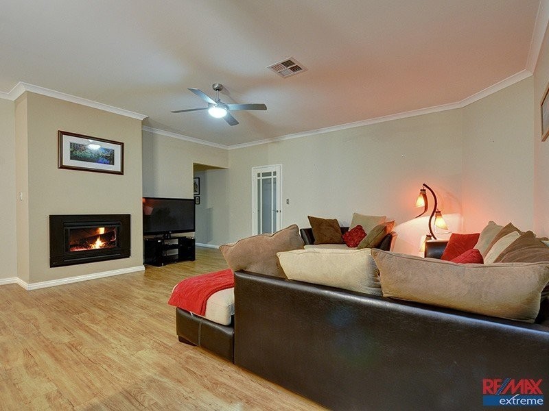 12 Alandale Bend, Banksia Grove WA 6031