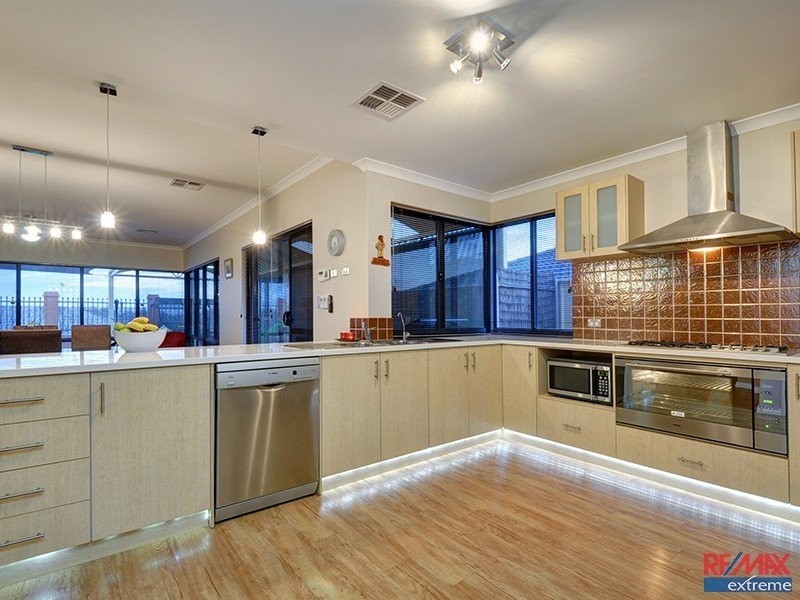 12 Alandale Bend, Banksia Grove WA 6031