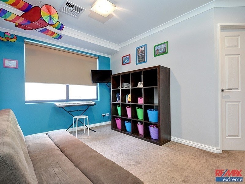 12 Alandale Bend, Banksia Grove WA 6031