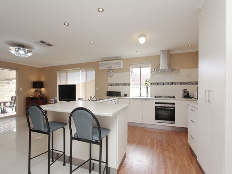 43 Crabtree Street, Alexander Heights WA 6064