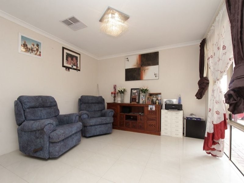 43 Crabtree Street, Alexander Heights WA 6064