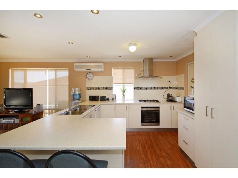 43 Crabtree Street, Alexander Heights WA 6064