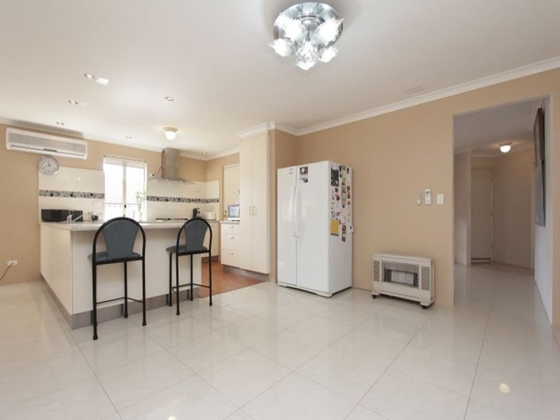 43 Crabtree Street, Alexander Heights WA 6064