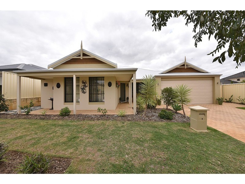 4 Archimedes Crescent, Tapping WA 6065
