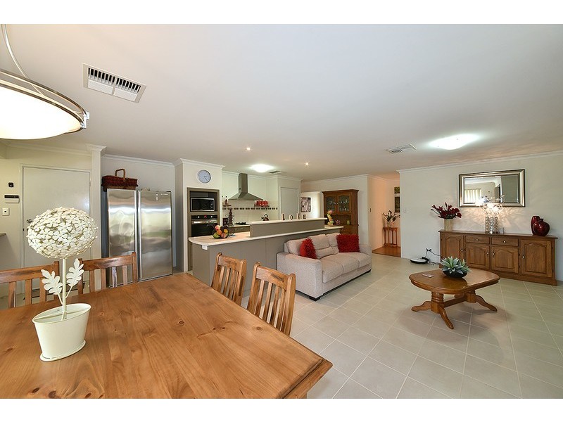 4 Archimedes Crescent, Tapping WA 6065