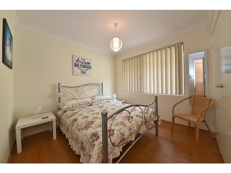 4 Archimedes Crescent, Tapping WA 6065