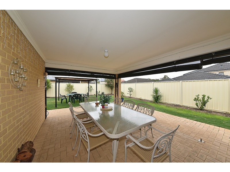 4 Archimedes Crescent, Tapping WA 6065