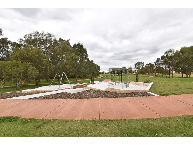 4 Archimedes Crescent, Tapping WA 6065