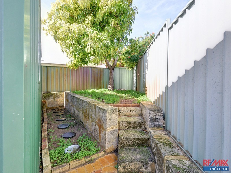 22 Darlington Loop, Pearsall WA 6065