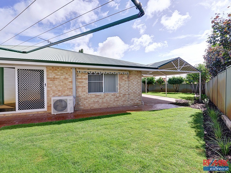 22 Darlington Loop, Pearsall WA 6065