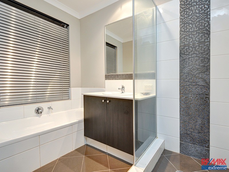 4 Bonnard Crescent, Ashby WA 6065