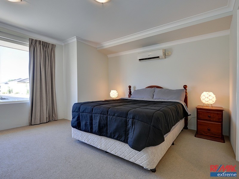 15 Apsley Bend, Tapping WA 6065