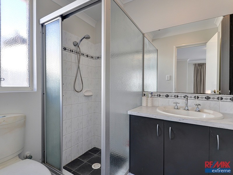 15 Apsley Bend, Tapping WA 6065