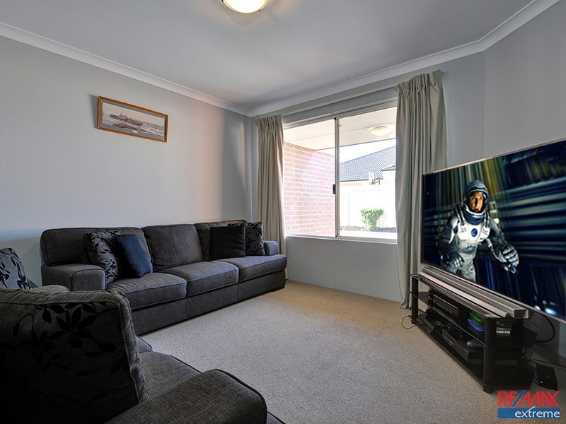 15 Apsley Bend, Tapping WA 6065