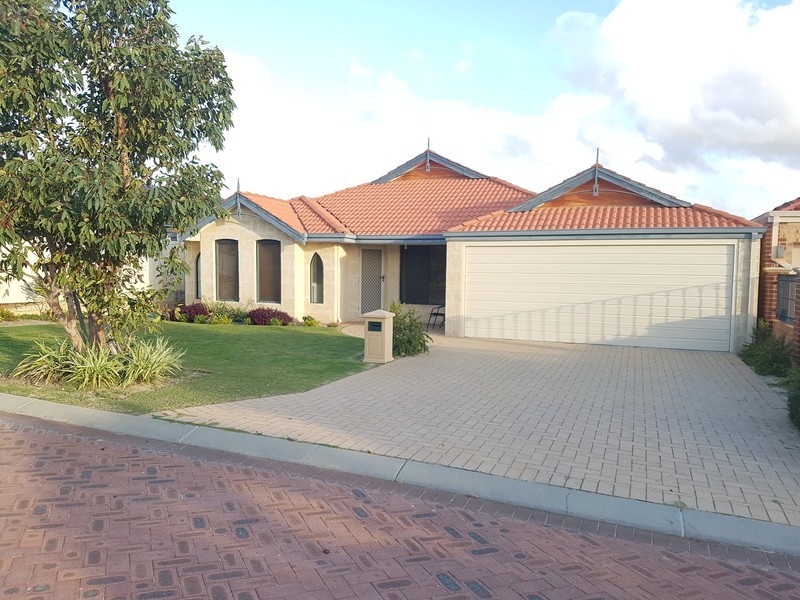 19 Brightlands Circuit, Carramar WA 6031