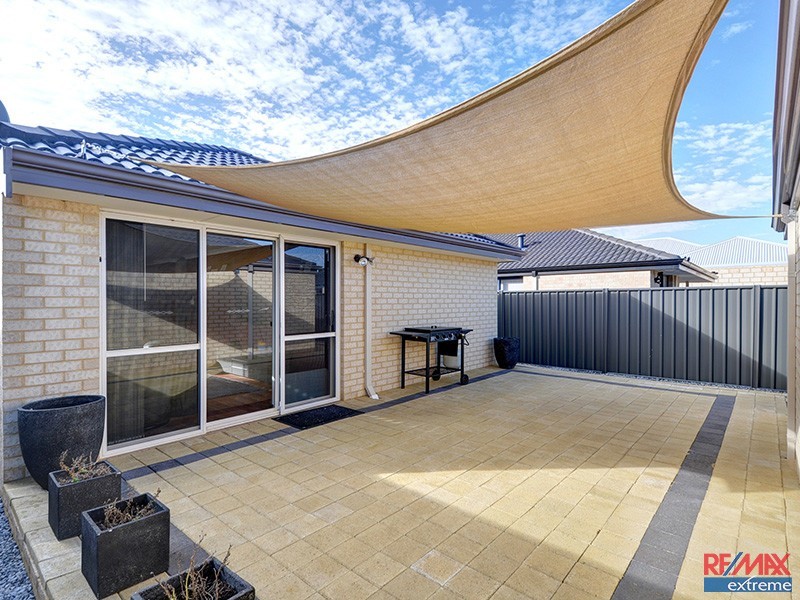 45 Splendens Avenue, Banksia Grove WA 6031