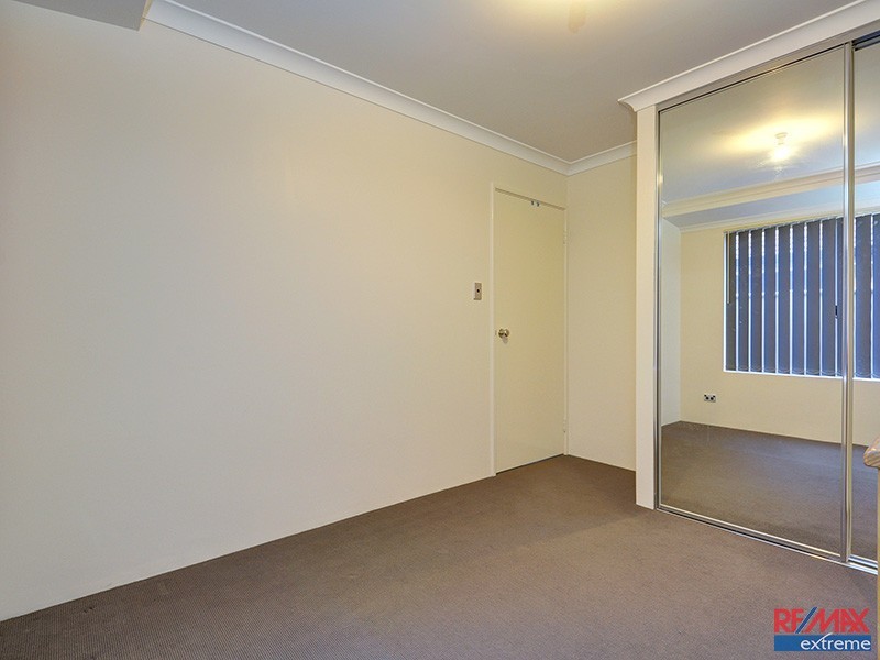 45 Splendens Avenue, Banksia Grove WA 6031