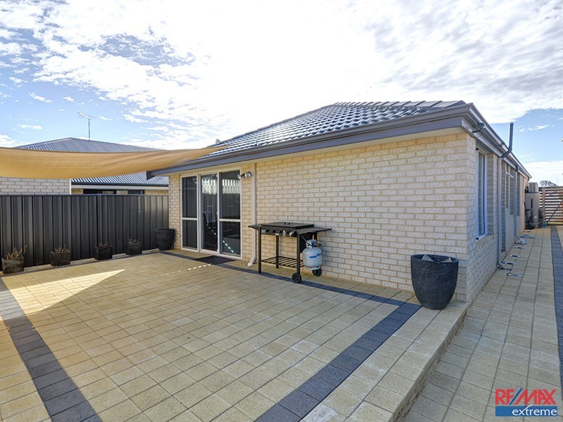 45 Splendens Avenue, Banksia Grove WA 6031
