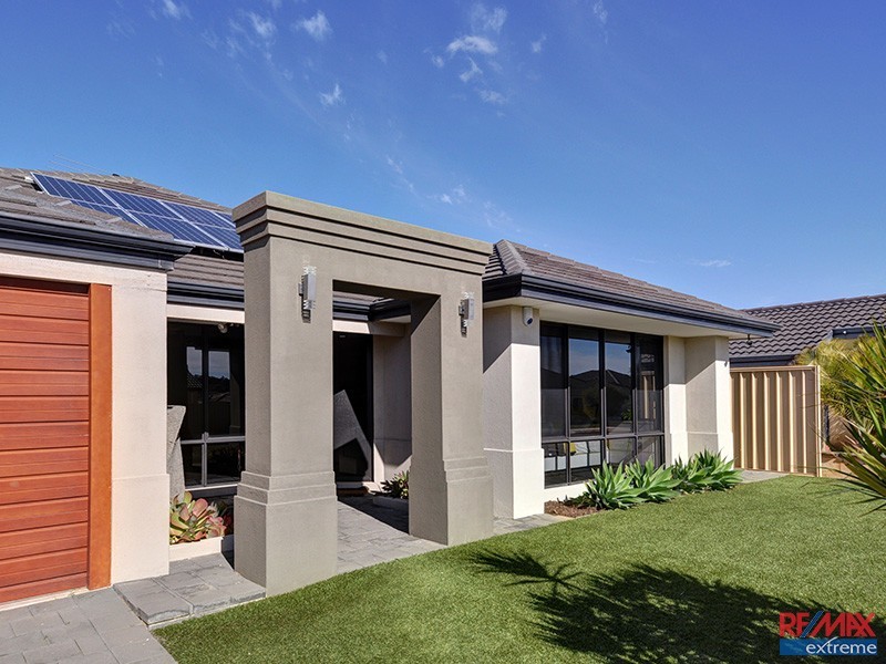 8 Athens Lane, Hocking WA 6065