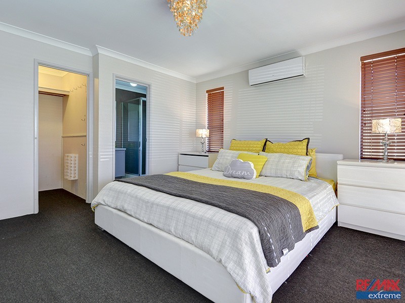 8 Athens Lane, Hocking WA 6065