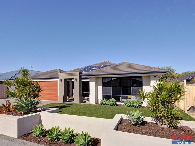 8 Athens Lane, Hocking WA 6065