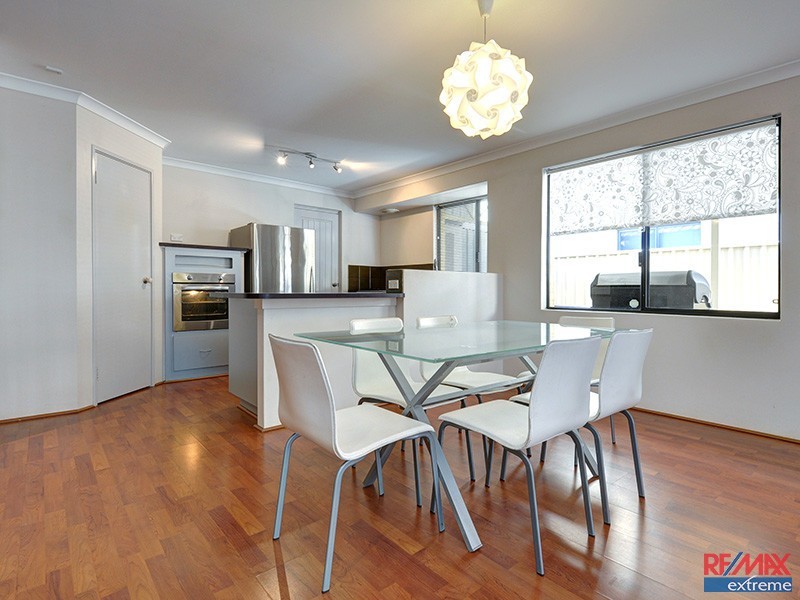 8 Athens Lane, Hocking WA 6065