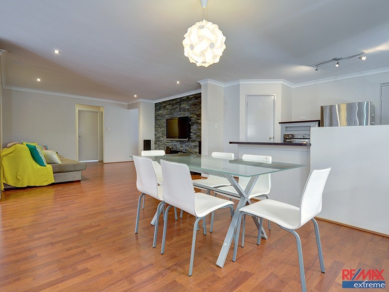 8 Athens Lane, Hocking WA 6065