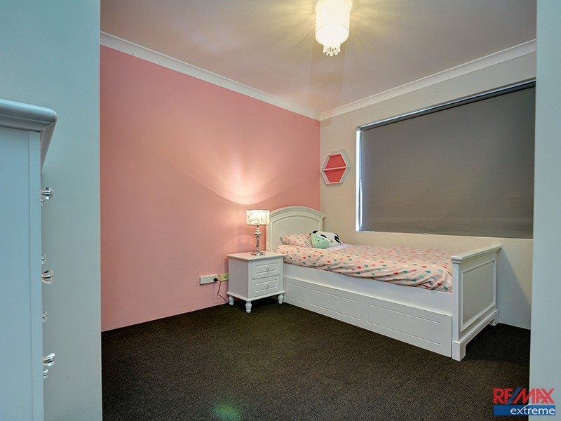 8 Athens Lane, Hocking WA 6065