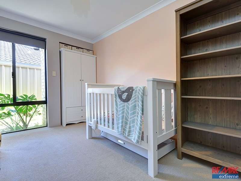 8 Athens Lane, Hocking WA 6065