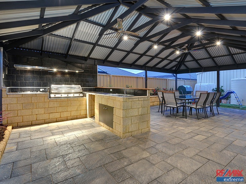 15 Verona Street, Hocking WA 6065