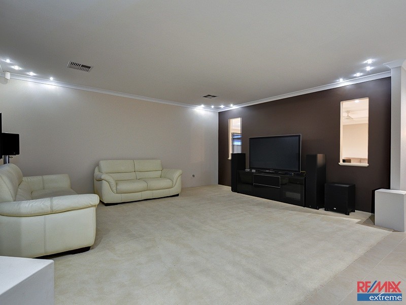 15 Verona Street, Hocking WA 6065