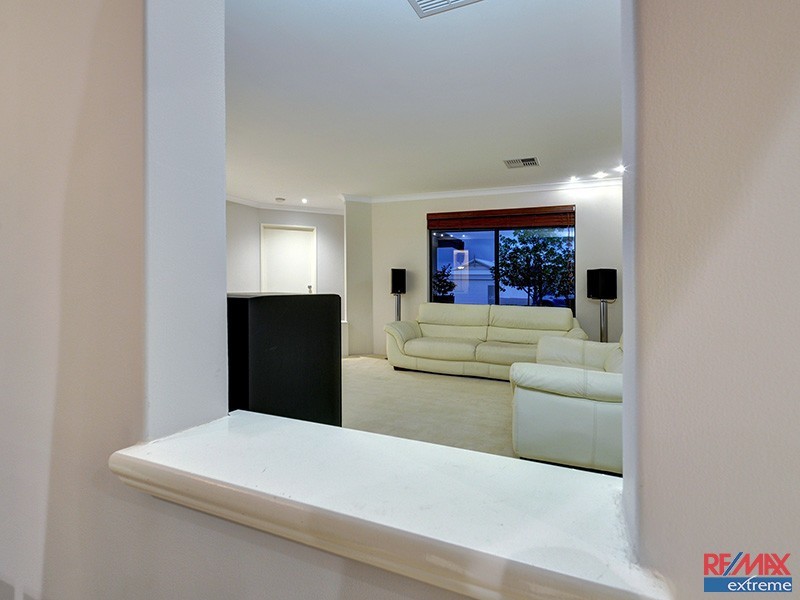 15 Verona Street, Hocking WA 6065