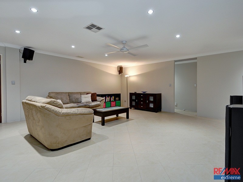 15 Verona Street, Hocking WA 6065