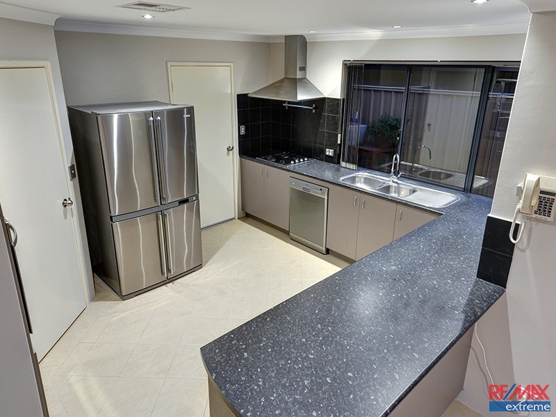 15 Verona Street, Hocking WA 6065