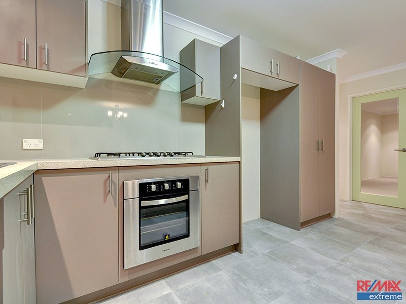 19 Sawtooth Bend, Banksia Grove WA 6031