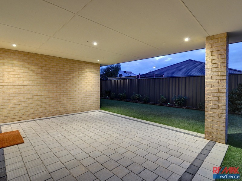 19 Sawtooth Bend, Banksia Grove WA 6031