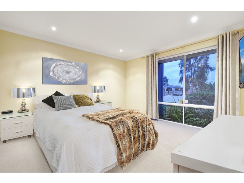 19 Sawtooth Bend, Banksia Grove WA 6031