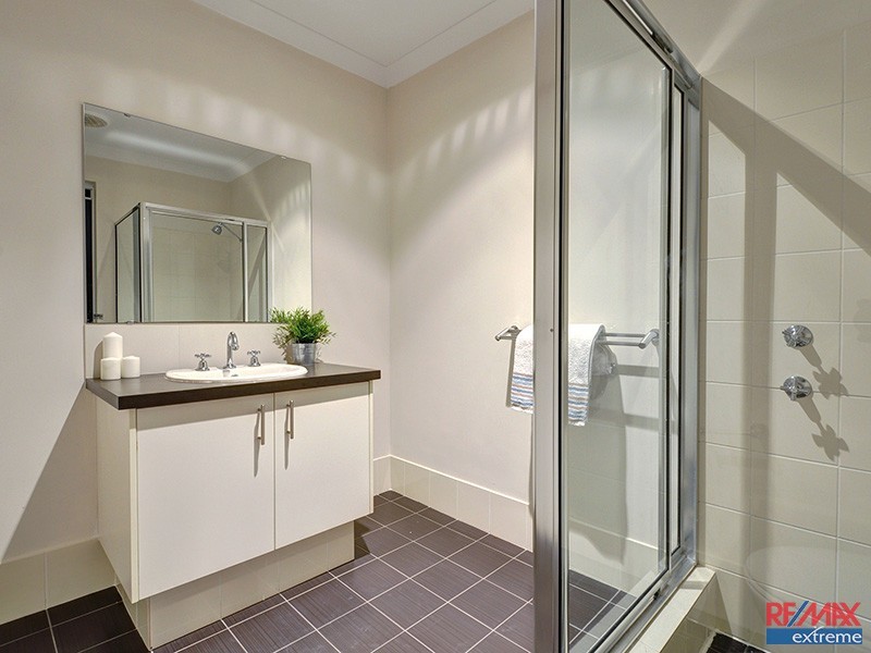 19 Sawtooth Bend, Banksia Grove WA 6031