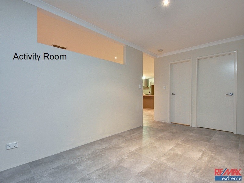 19 Sawtooth Bend, Banksia Grove WA 6031