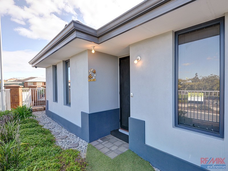 3 Blossom Way, Banksia Grove WA 6031