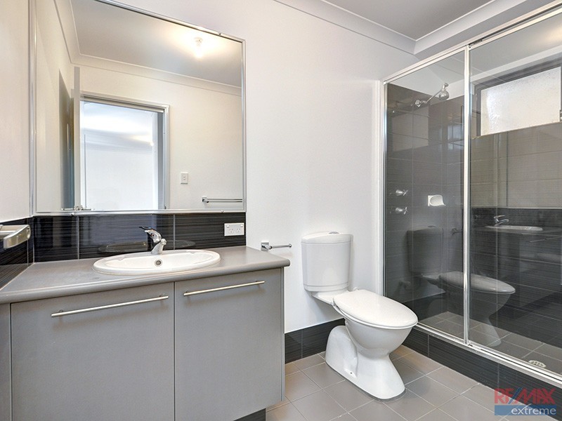 3 Blossom Way, Banksia Grove WA 6031
