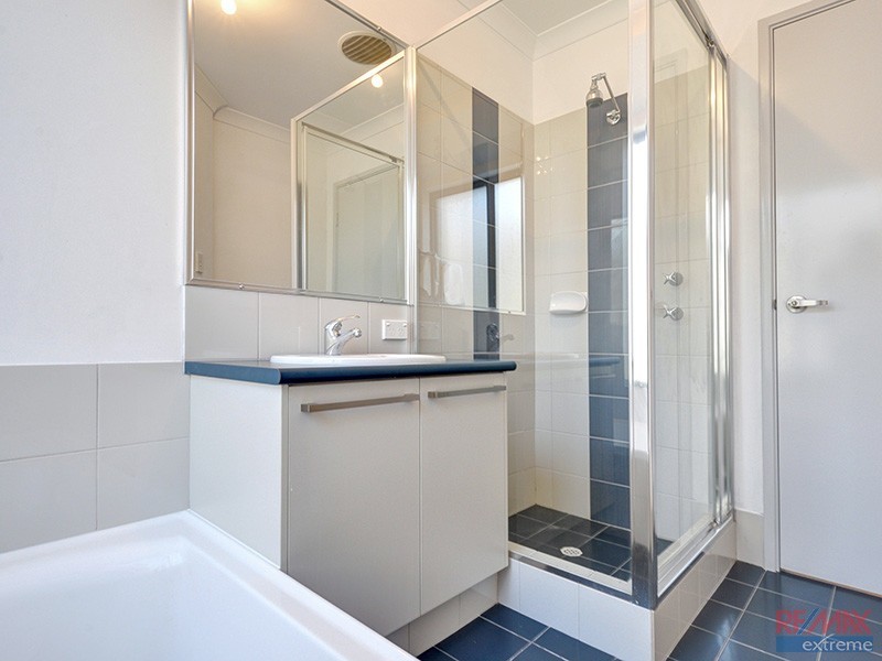 3 Blossom Way, Banksia Grove WA 6031