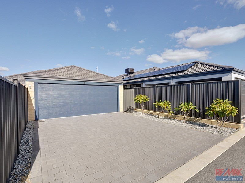 3 Blossom Way, Banksia Grove WA 6031