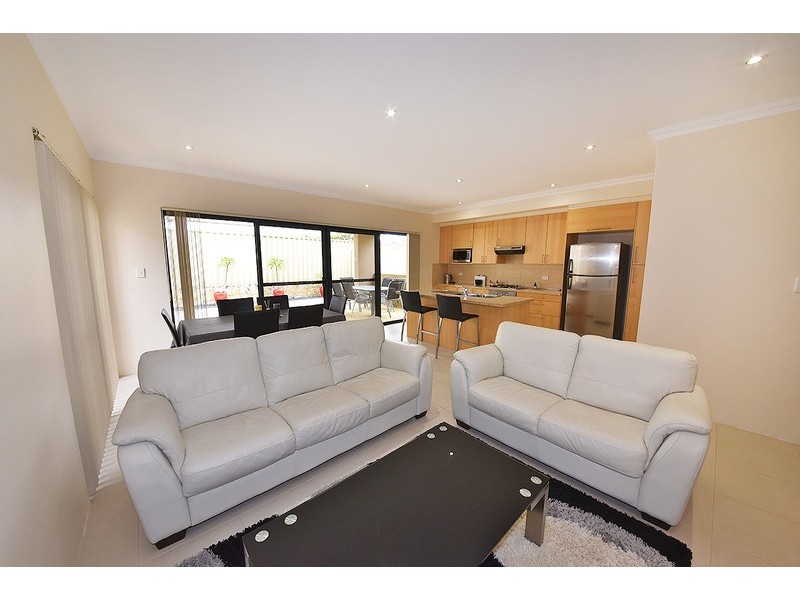 19a Bonvin Gardens, Tapping WA 6065