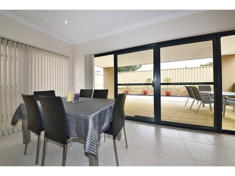 19a Bonvin Gardens, Tapping WA 6065