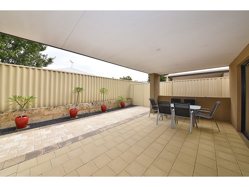 19a Bonvin Gardens, Tapping WA 6065